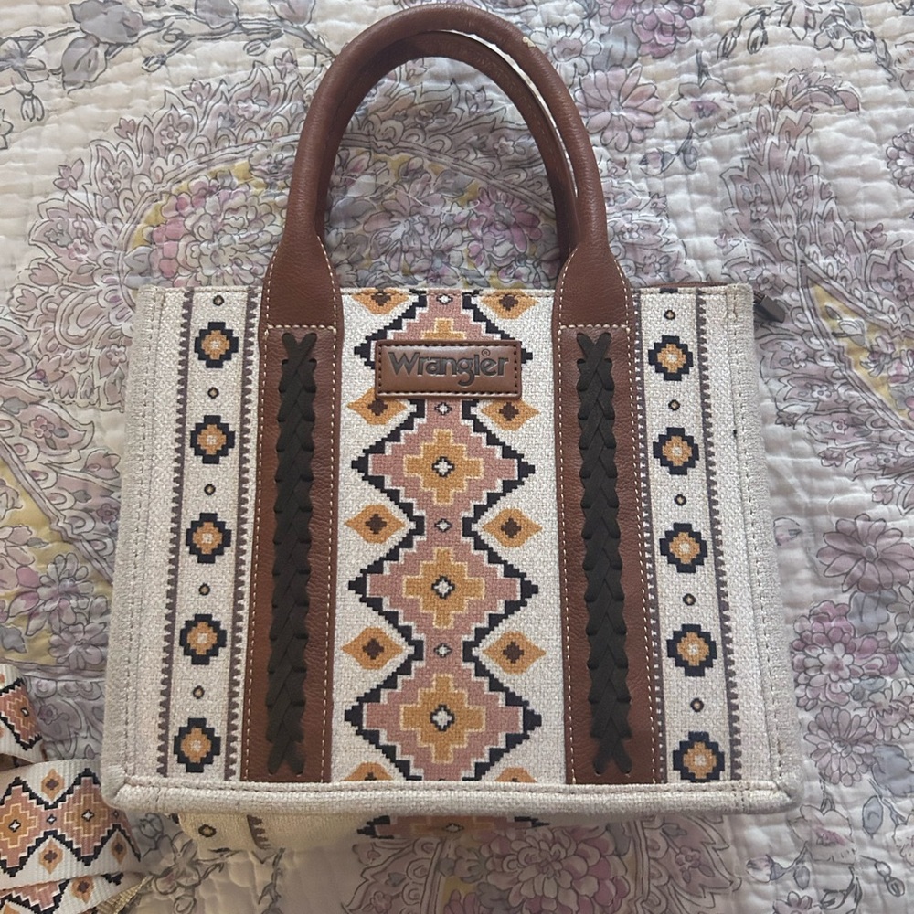 Wrangler Tan and Cream Geometric Tote